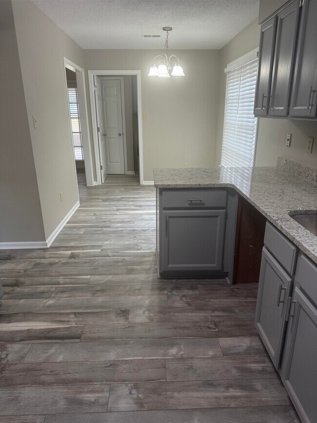 Foto del edificio - 3991 Birch Glen Dr