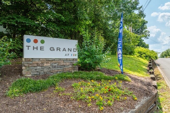 Building Photo - The Grand at 150