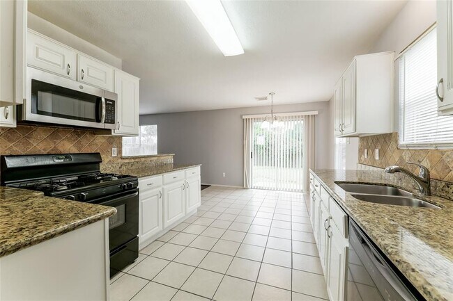 Building Photo - 8402 Storm Creek Dr