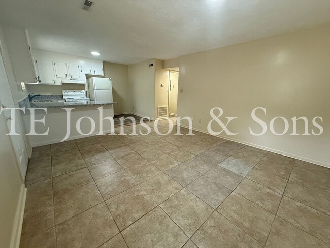 Foto del edificio - Comfortable Living with Included Utilities...