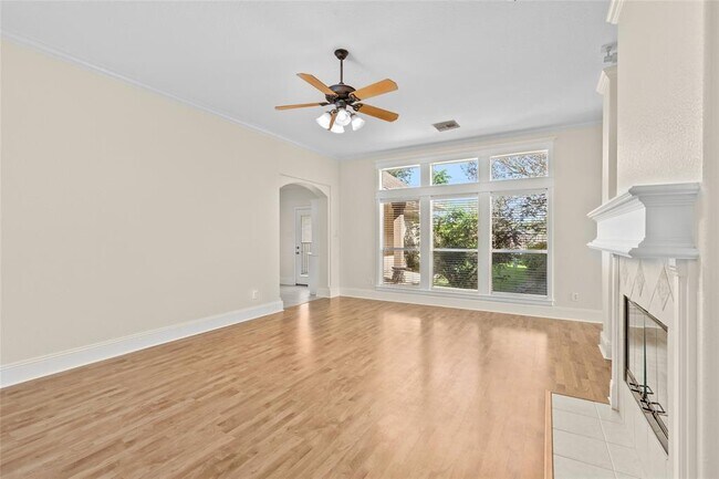 Building Photo - 4031 Castle Dr