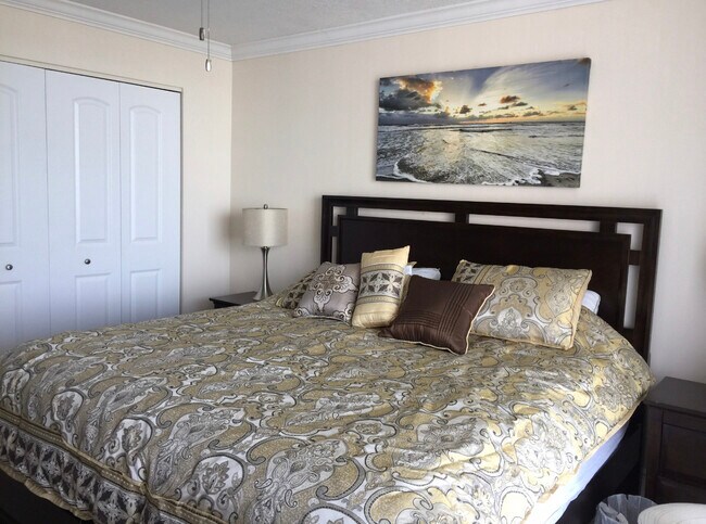 Bedroom - 380 Seaview Ct