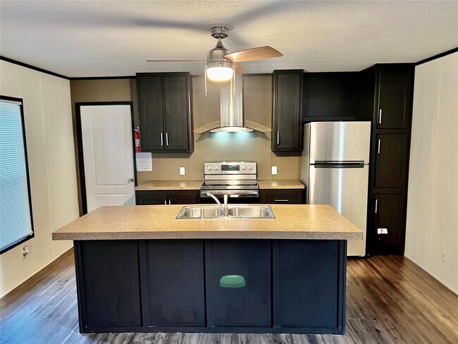 Foto del edificio - 23 County Rd 3893 W