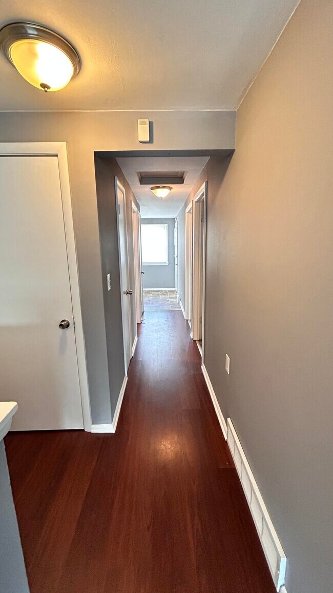 Foto del edificio - 5747 N 93rd St