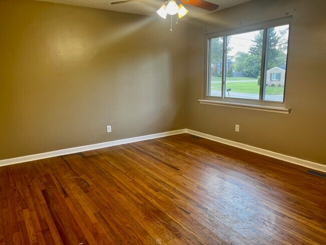 Building Photo - 9702 Walnutwood Way