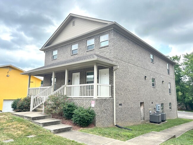Building Photo - 1224 Indianola St