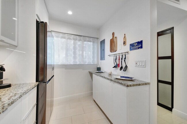 Foto del edificio - 3605 S Ocean Blvd