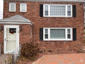 Building Photo - 36 Hillcrest Cir