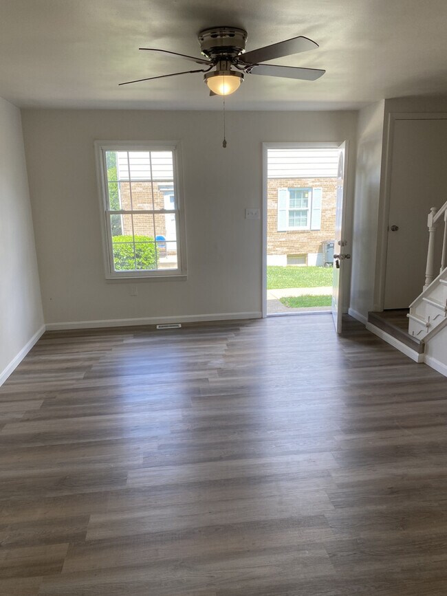 Building Photo - 8225 Dunfield Court