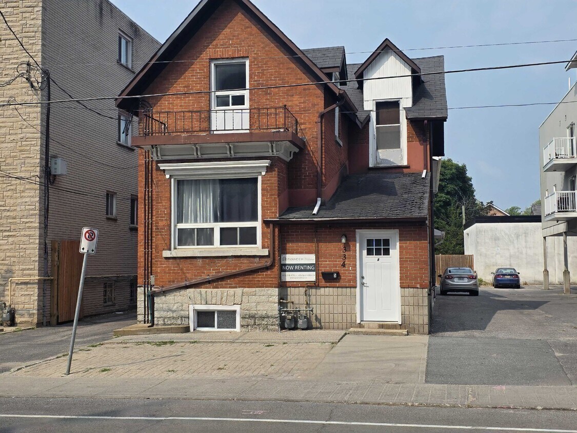 Photo principale - 334 University Ave
