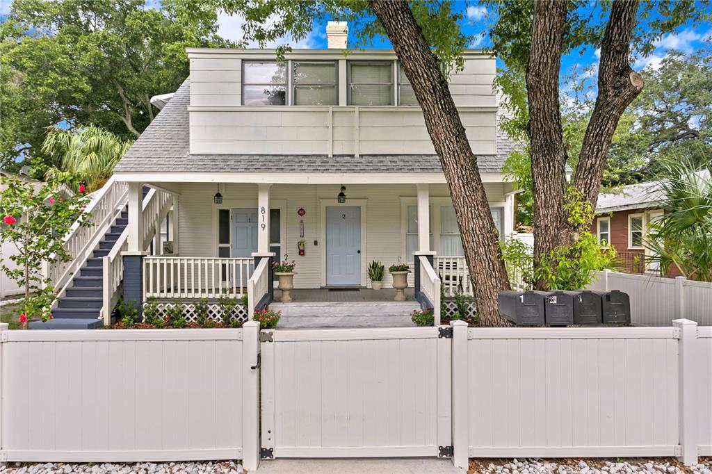 Foto principal - 819 11th St N