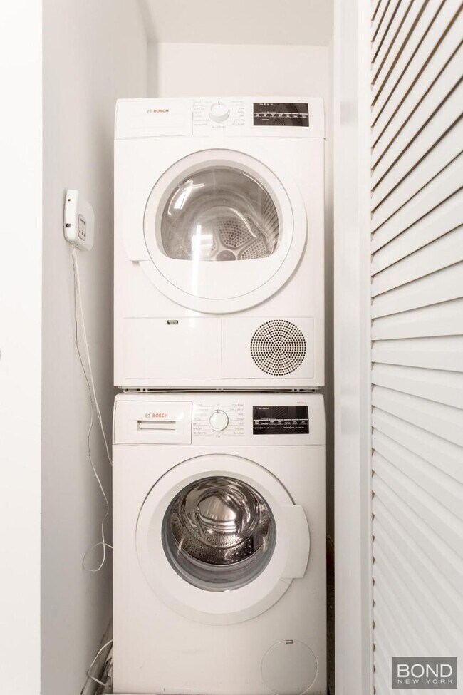 Foto del edificio - 1 bedroom in Brooklyn NY 11211