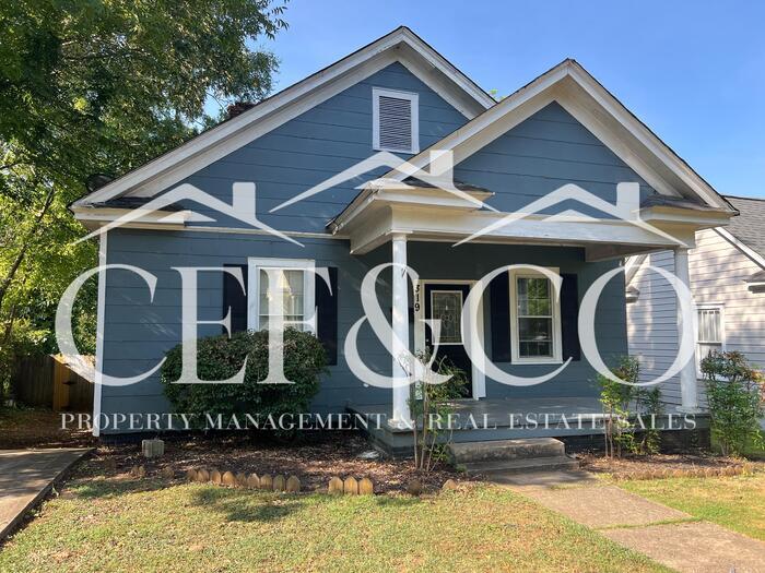 Foto principal - 319 S Hampton Dr