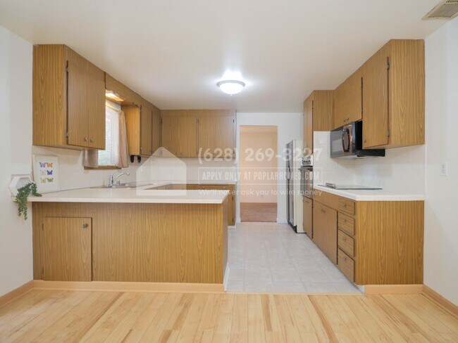 Building Photo - 4826 83rd Ave W