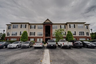 Building Photo - 2820 Bloomfield Ln