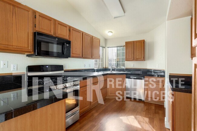 Foto del edificio - 8536 Oakenshield Cir