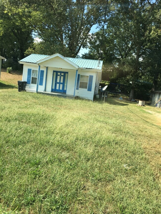 Photo - 904 Drive D House