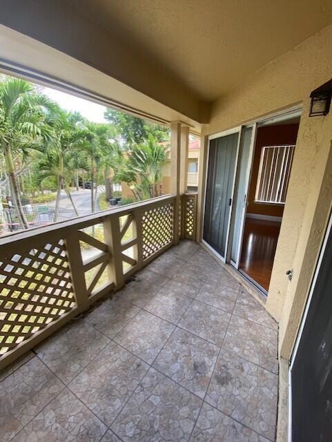 Building Photo - 4767 Via Palm Lakes