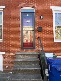 Primary Photo - 831 Woodward St