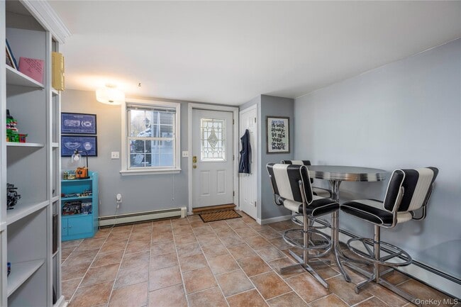 Foto del edificio - 4 Woodbine Dr