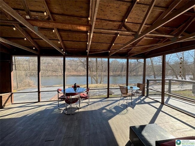 Building Photo - 312 Lehigh Dr