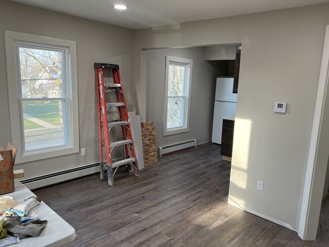 Building Photo - 119 East Elm Street, Unit 3