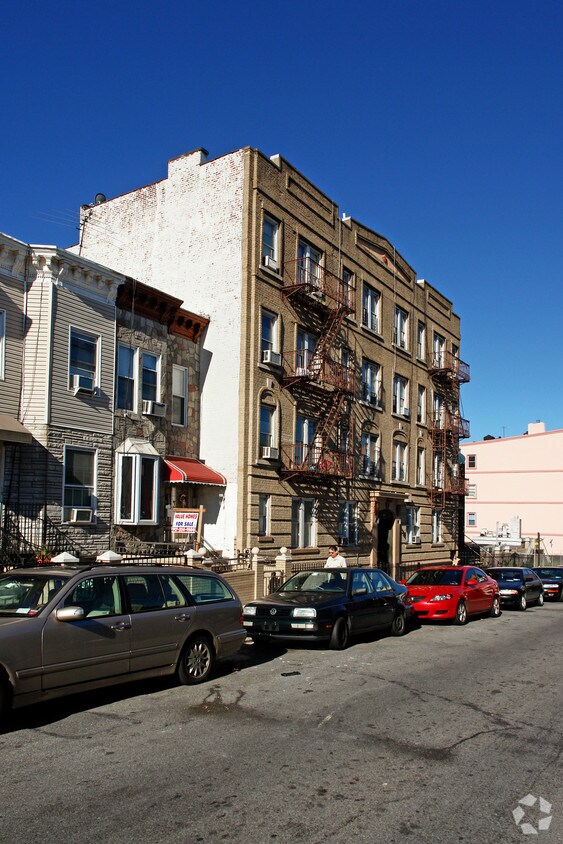 Building Photo - 260 19th St