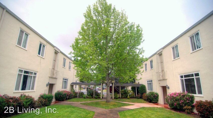 Primary Photo - 970 Magnolia Ave