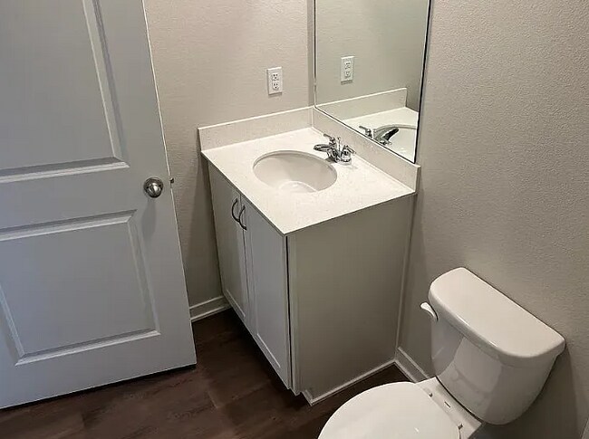 Building Photo - 330 Ember Dr