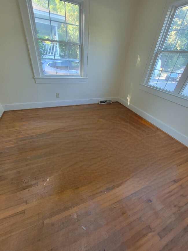 Building Photo - 6407 Highland Ave
