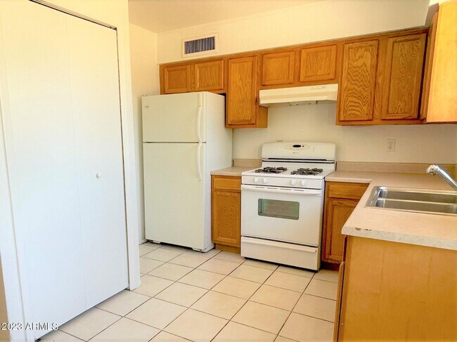Building Photo - 14626 N 38th St