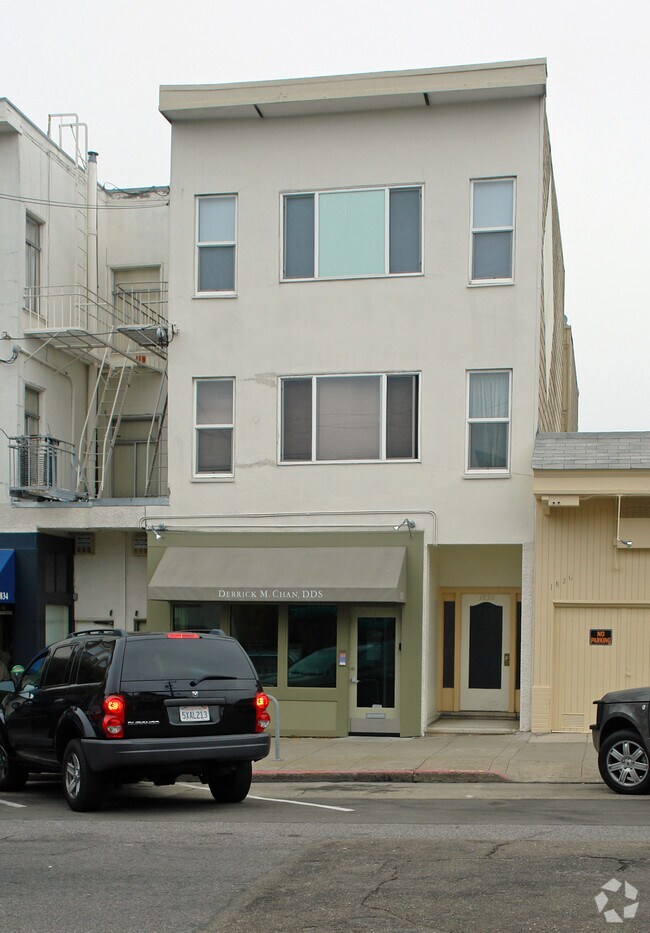 Building Photo - 1828-1830 Clement St