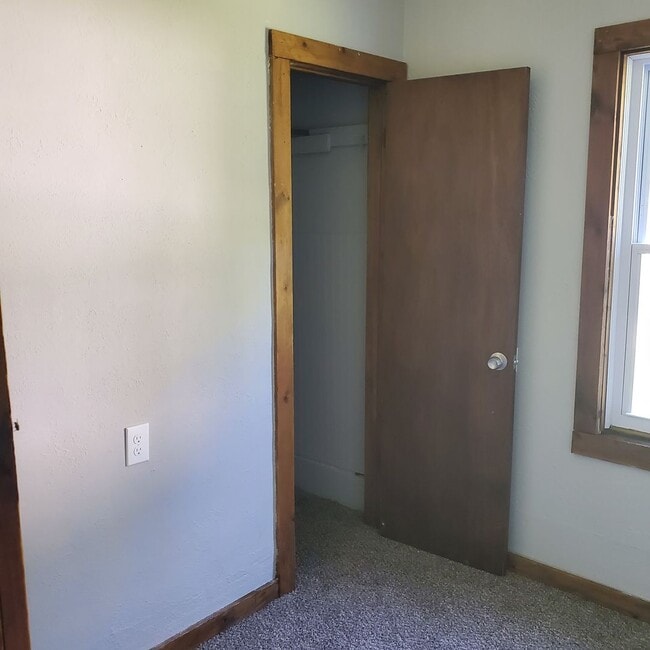 Building Photo - 2BDRM HOUSE FOR RENT