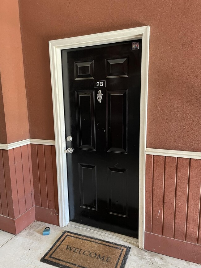 Photo - 755-72B Walker Square House