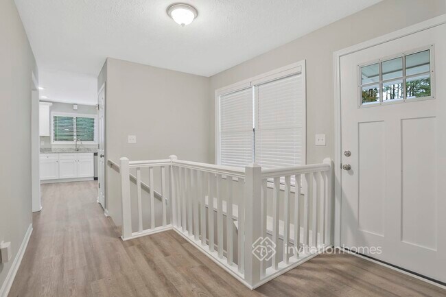 Building Photo - 1159 Norfolk Dr NW