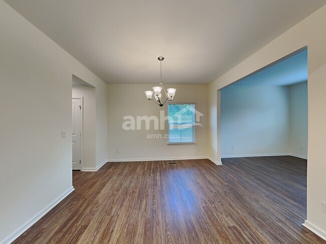 Building Photo - 661 Hamilton Park Dr