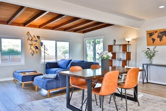 Building Photo - 6421 Carthage St