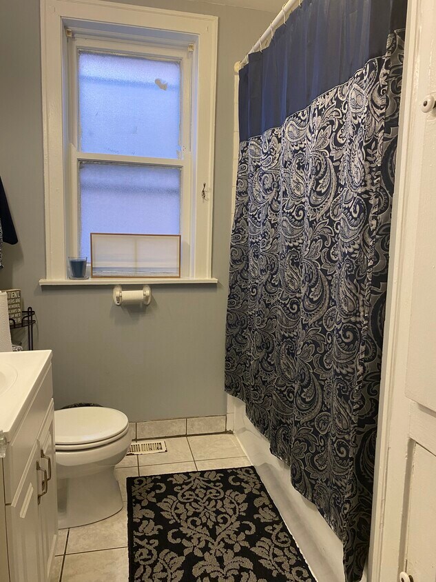 Foto principal - 1931 Wesley Ave
