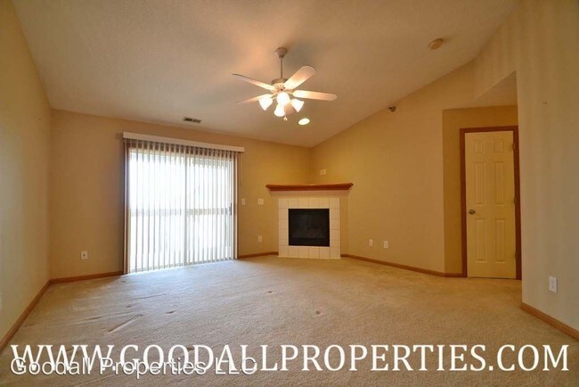Building Photo - 10121 Sutton Dr
