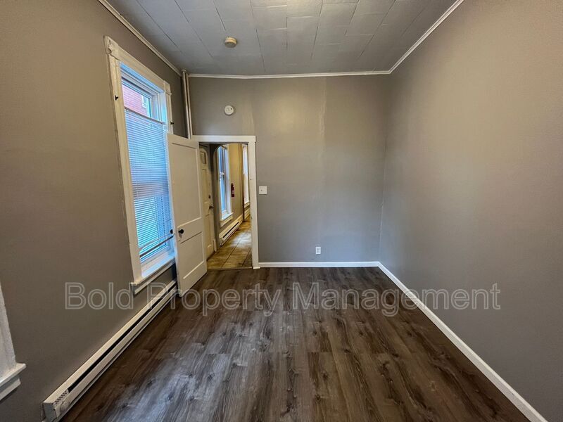 Building Photo - 357 Greenwich St