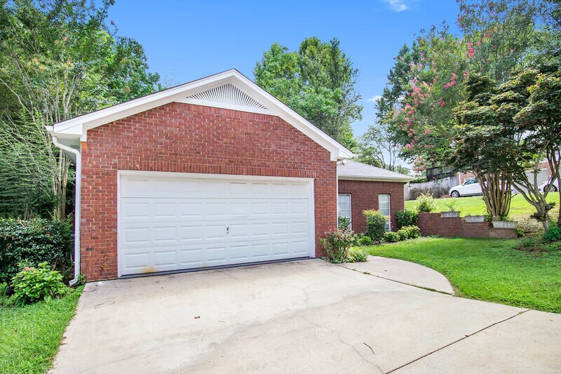 Primary Photo - 166 Ashford Way