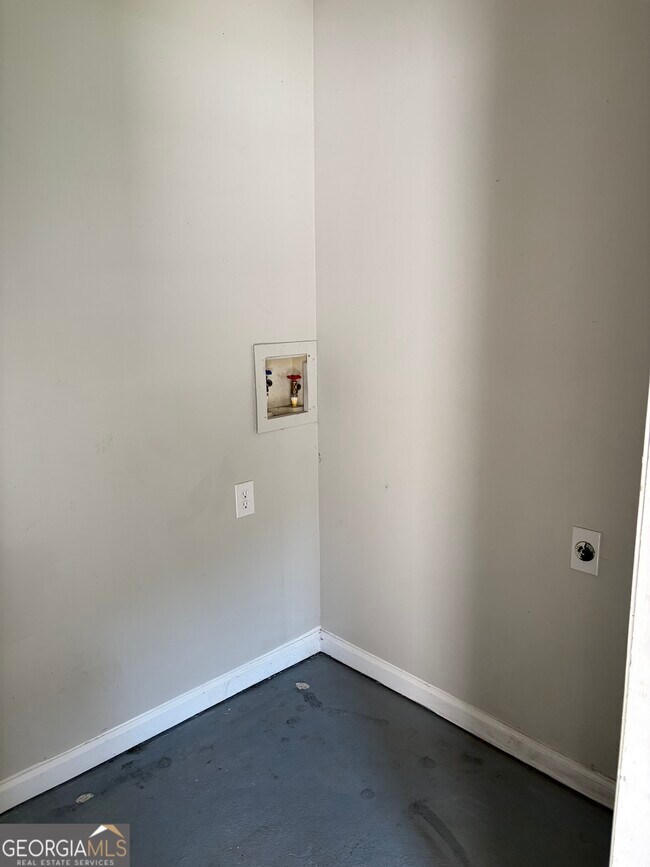 Foto del edificio - 736 Morningside Ln