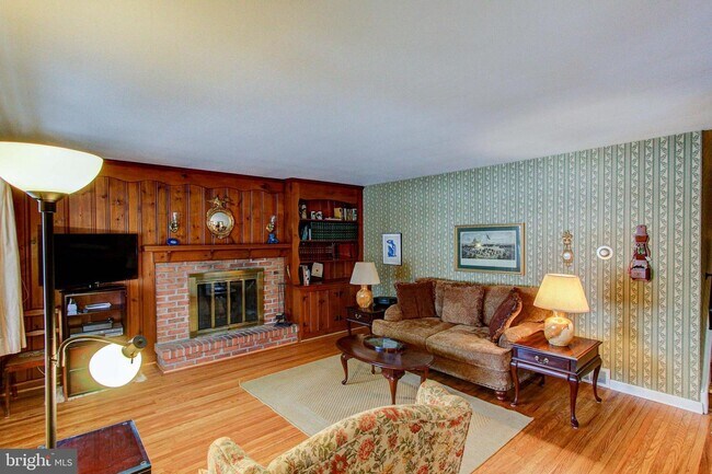 Building Photo - 451 Citation Ln