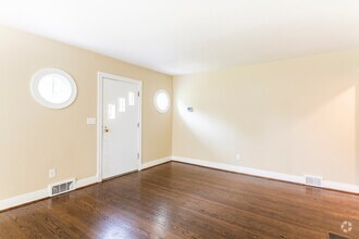 Building Photo - 2512 Gardiner Ln