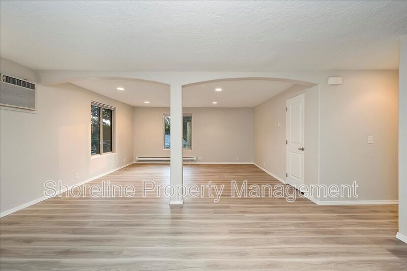 Foto principal - 2111 Brittany Ln