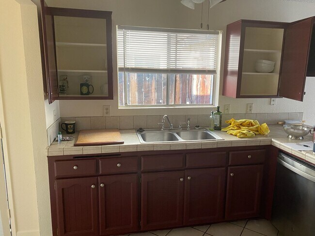 Foto del edificio - 2335 N Edison St