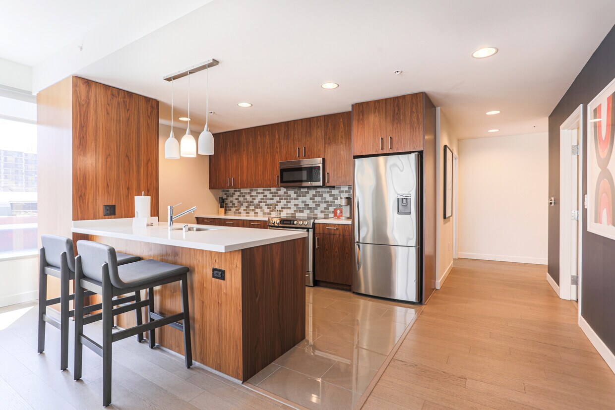Foto principal - 225 S Grand Ave