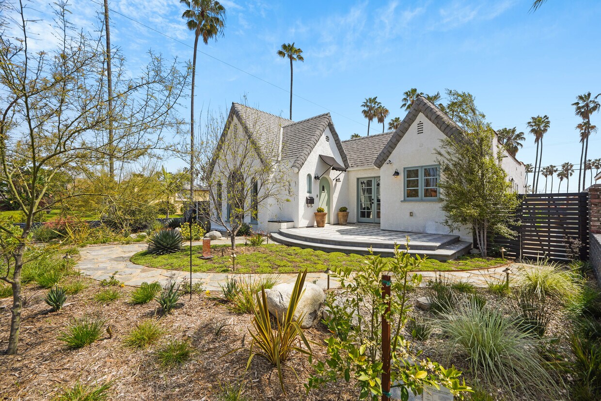 5704 S Rimpau Blvd, View Park, CA 90043 House Rental in View Park, CA