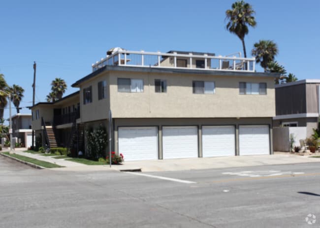 Building Photo - The Walnut Avenue Apartments