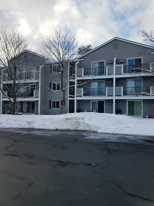 120 Fisherville Rd, Concord, NH 03303 Townhouse for Rent in Concord